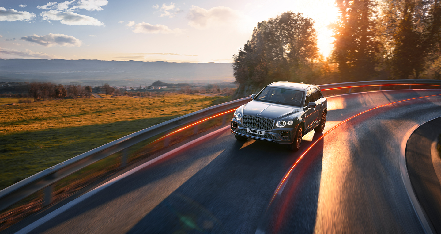 Bentley Bentayga V8 mới trình làng, đẳng cấp và sang trọng hơn
